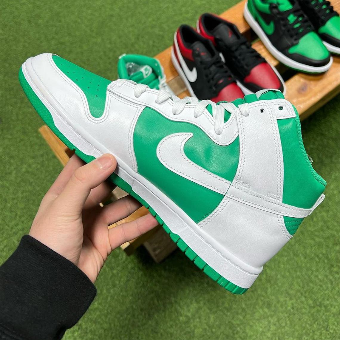 Nike Dunk High được phát hành với màu White/Green trước năm 2023 - 2
