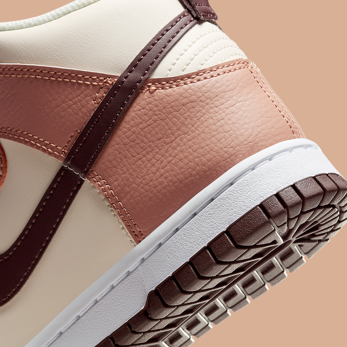 Nike Dunk High Dusted Clay - Sự thêm vào hấp dẫn cho danh mục giày nữ năm nay - 8