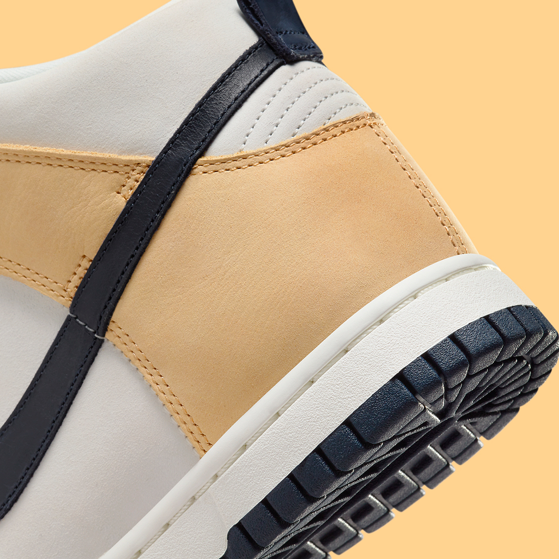 Nike Dunk High 'Gold Suede': Sự Kết Hợp Hoàn Hảo Cho Mùa Thu - 7