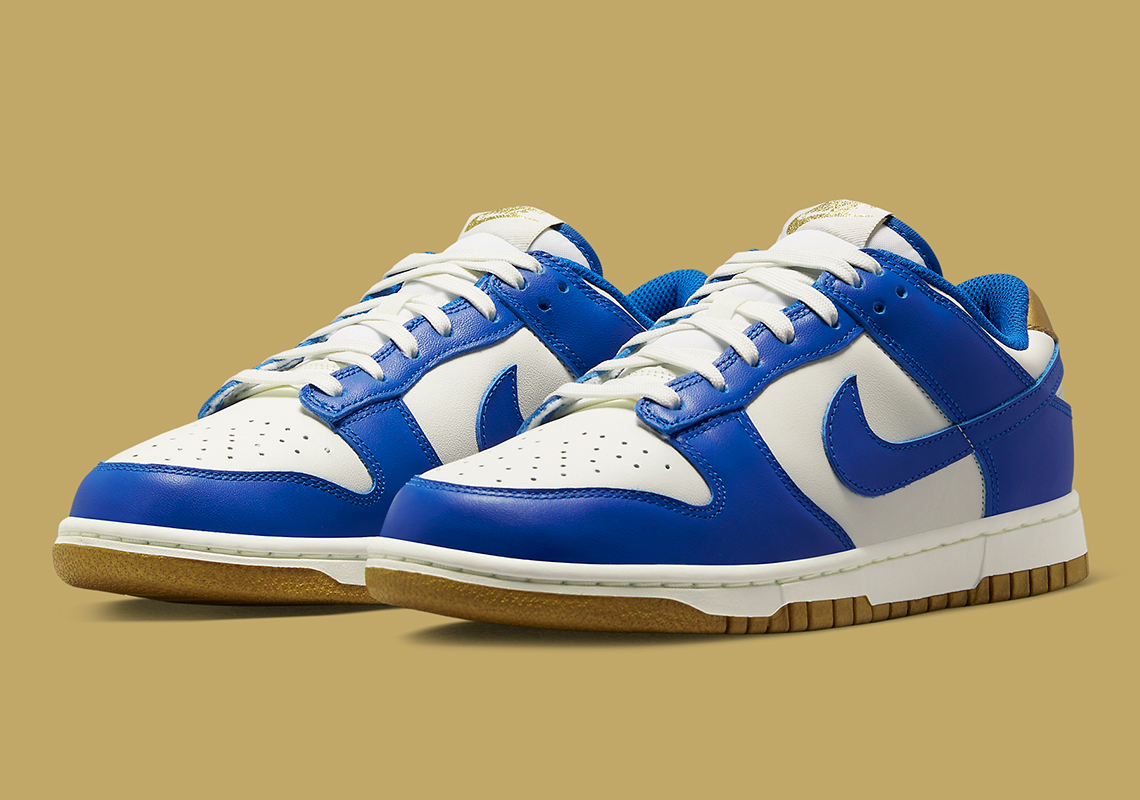 Nike Dunk Low Blue Gold này phù hợp với logo cổ điển của Kansas City Royals - 2
