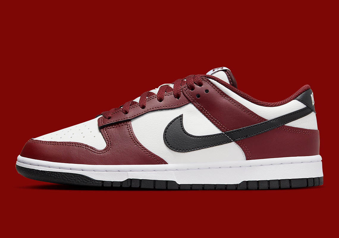 Nike Dunk Low 'Dark Team Red': Sự Kết Hợp Màu Sắc Táo Bạo - 9