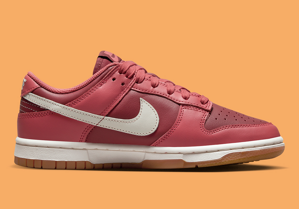 Nike Dunk Low 'Desert Berry': Phiên bản màu mới dành riêng cho phụ nữ - 3