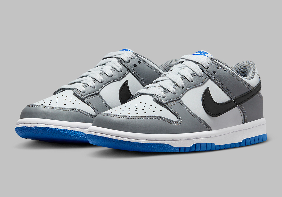 Nike Dunk Low 'Grey/Royal Blue': Sự kết hợp mới đầy thú vị - 1