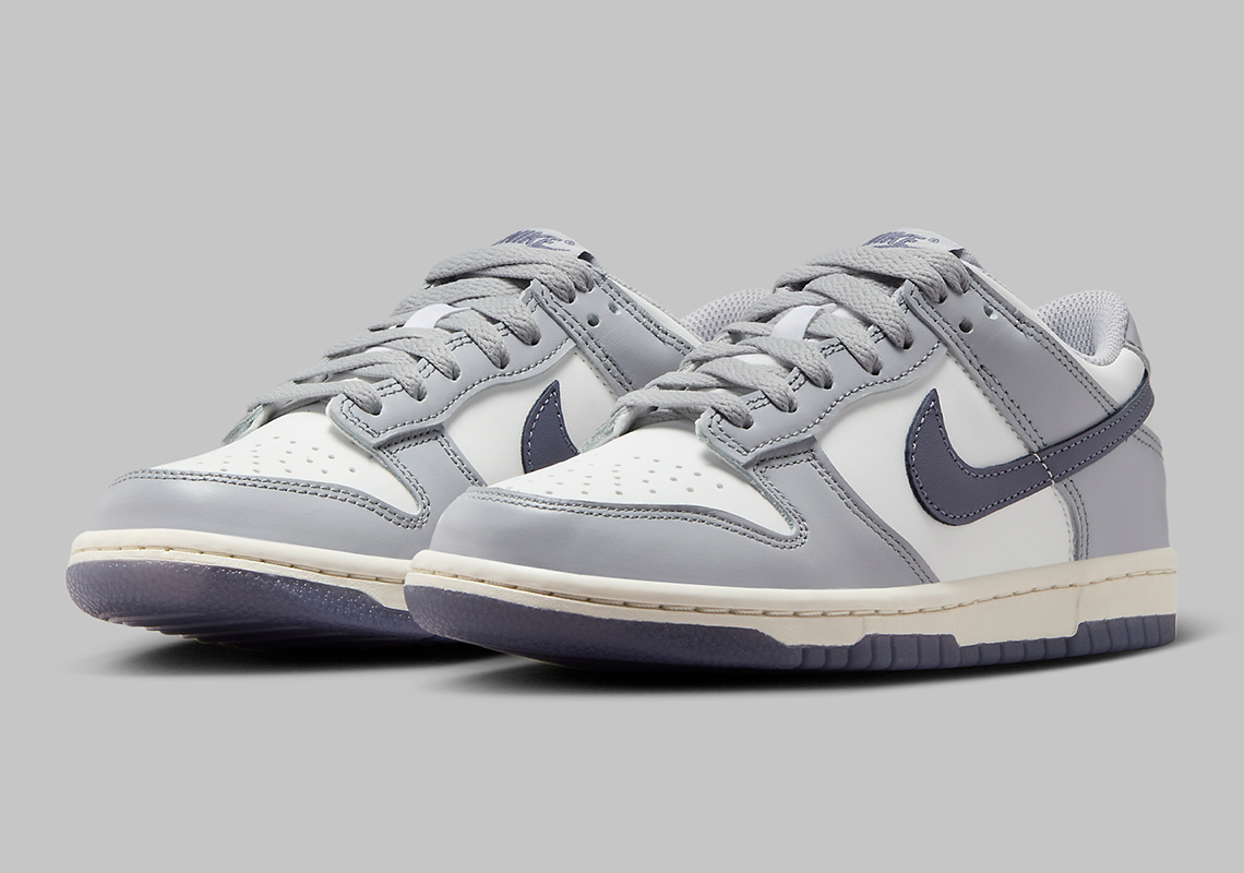 Nike Dunk Low 'Grey/Sail': Thiết Kế Mới Tỏa Sáng - 1