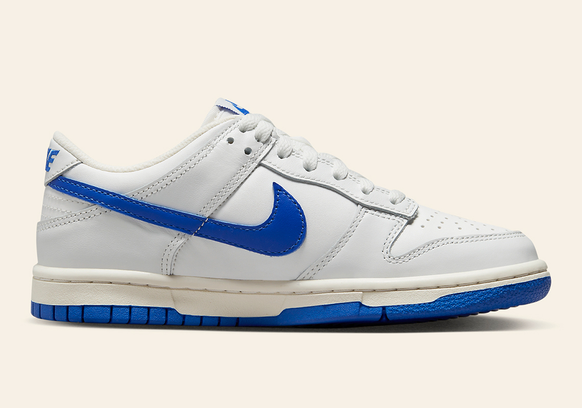 Nike Dunk Low GS Ra Mắt Màu Trắng Xanh Lá Cây Cho Trẻ Em - 3