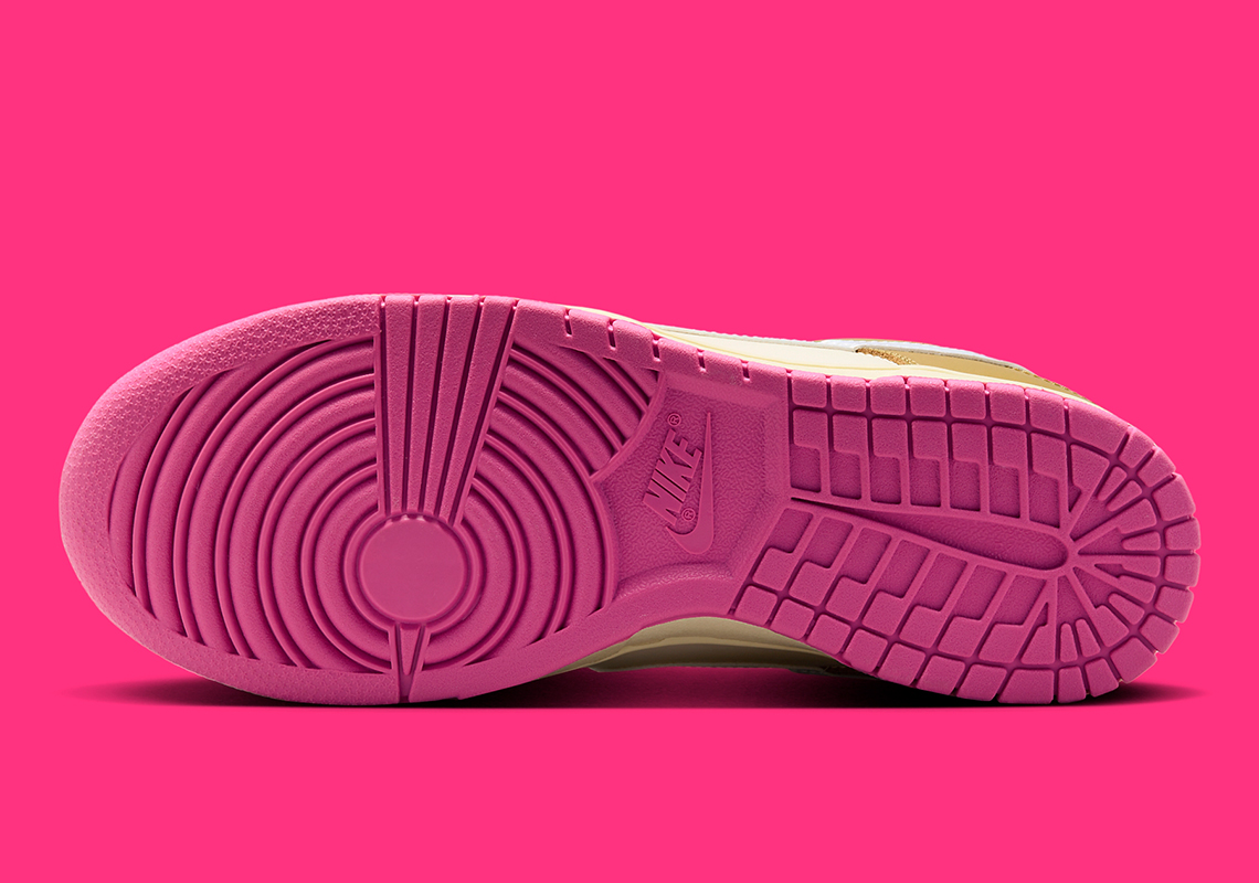 Nike Dunk Low 'Just Do It': Khoác Lên Đôi Giày Thần Thánh Của Sự Tự Tin - 6