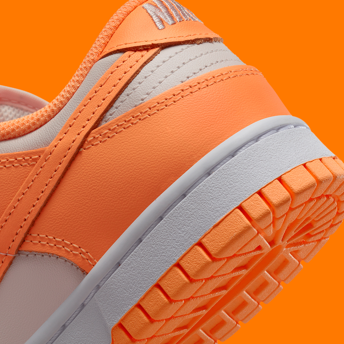 Nike Dunk Low khoác lên mình với màu sắc Peaches và Cream - 8