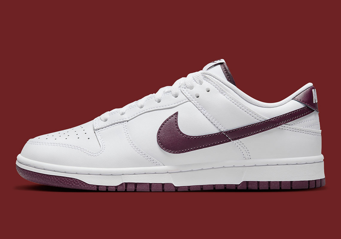 Nike Dunk Low mang hơi hướng 'Night Maroon' - 2