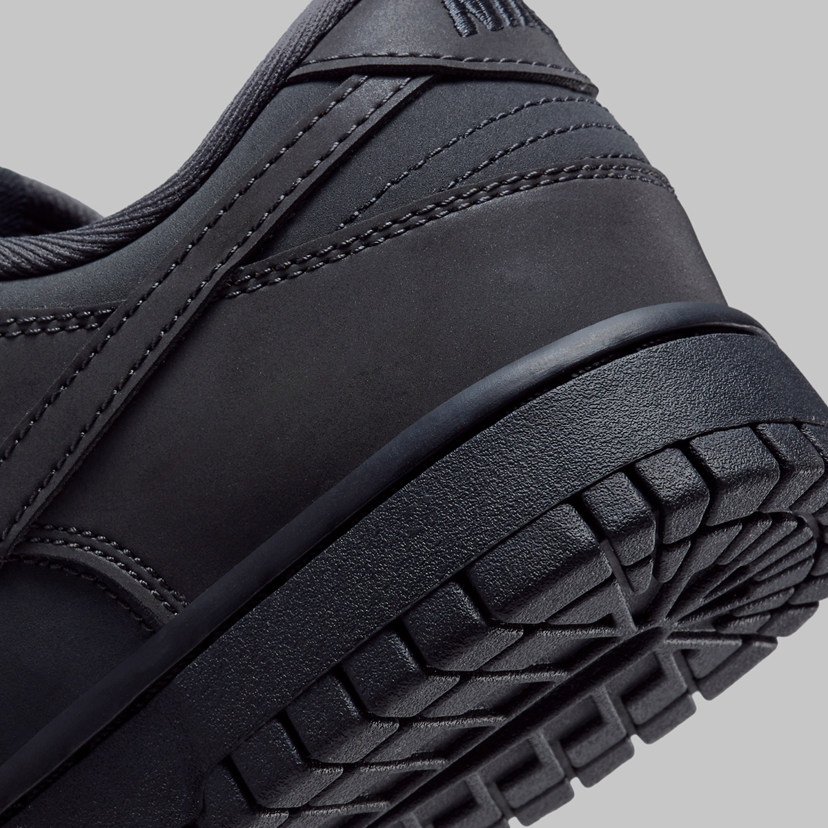 Nike Dunk Low Màu Navy và Đen: Sự Quay Trở với Phong Cách Điệu Đà! - 17