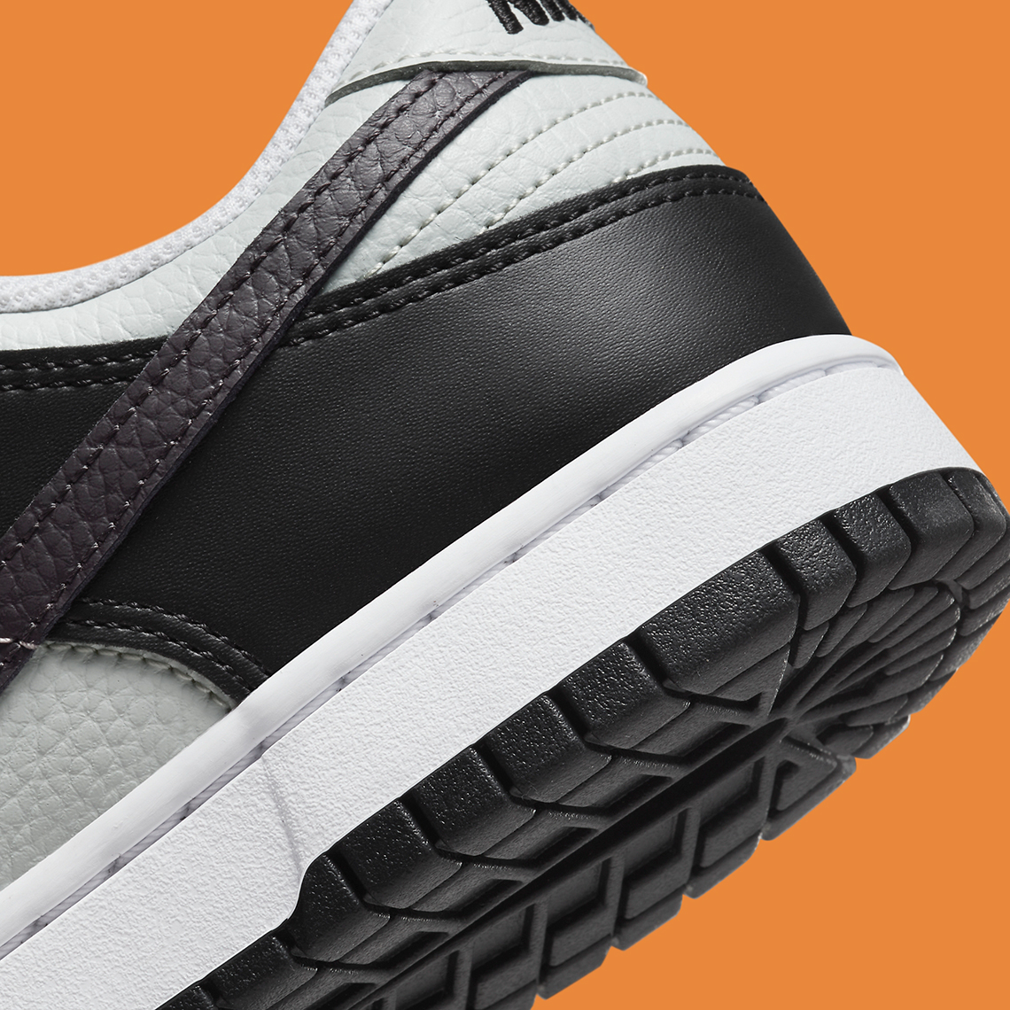 Nike Dunk Low mới với gam màu xám và hoa cam - 8