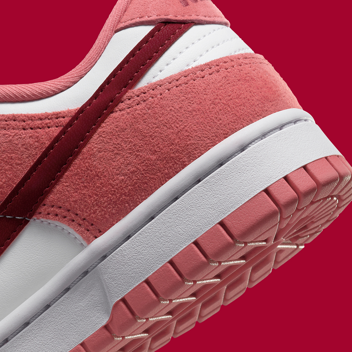 Nike Dunk Low 'Ngày Valentine' Sẽ Ra Mắt Vào Tháng 1 Năm 2024 - 8