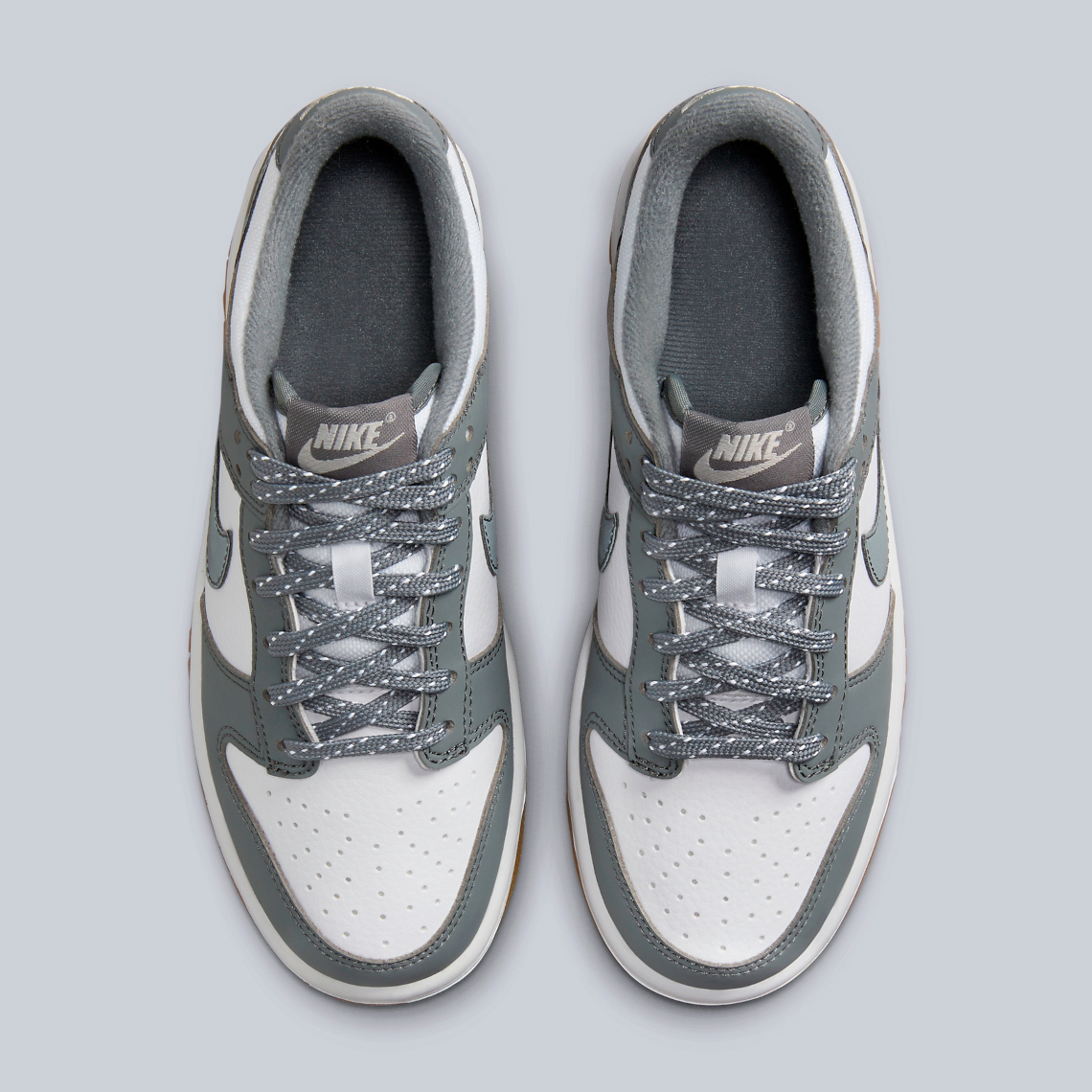 Nike Dunk Low: Phiên bản màu xám trắng mới - Chi tiết phản chiếu đầy bất ngờ! - 5
