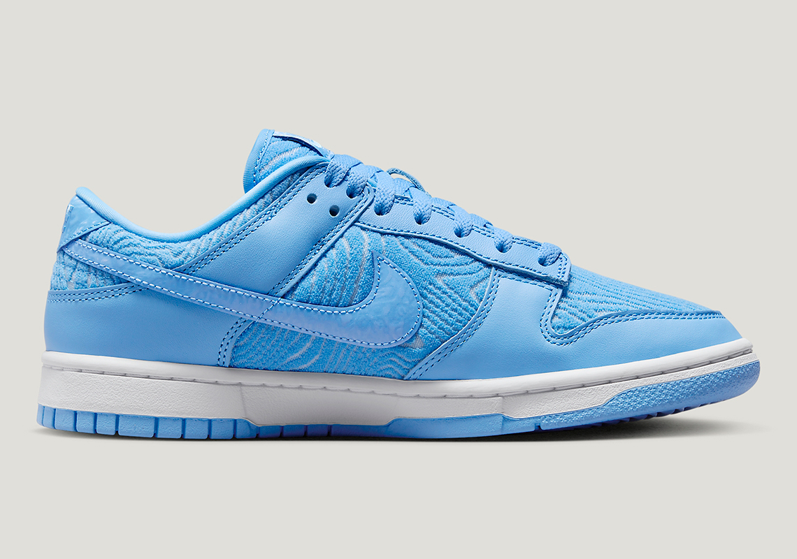 Nike Dunk Low ra mắt mẫu in địa hình với màu xanh đại học - 3