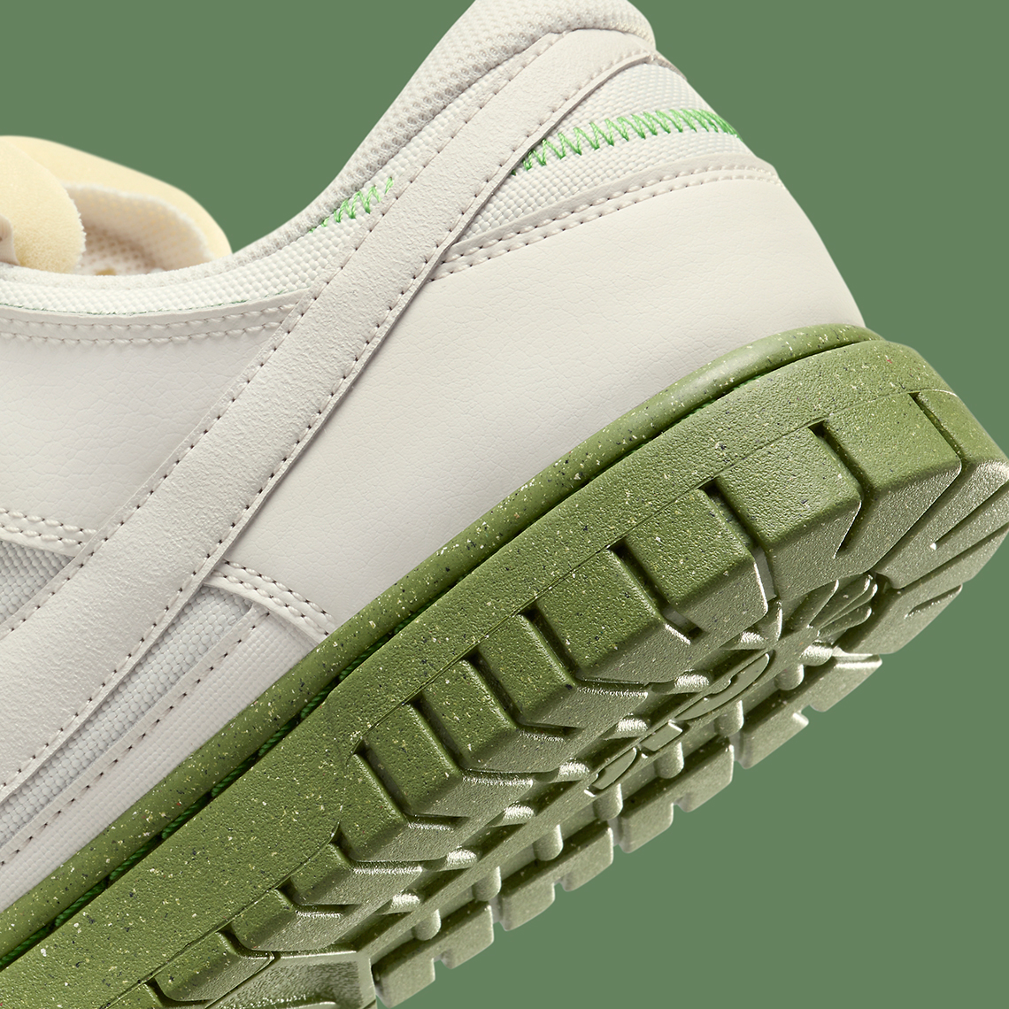 Nike Dunk Low Remastered: Phiên bản mới 'Sail/Green' cho nữ - Hình ảnh chi tiết và thông tin phát hành - 16