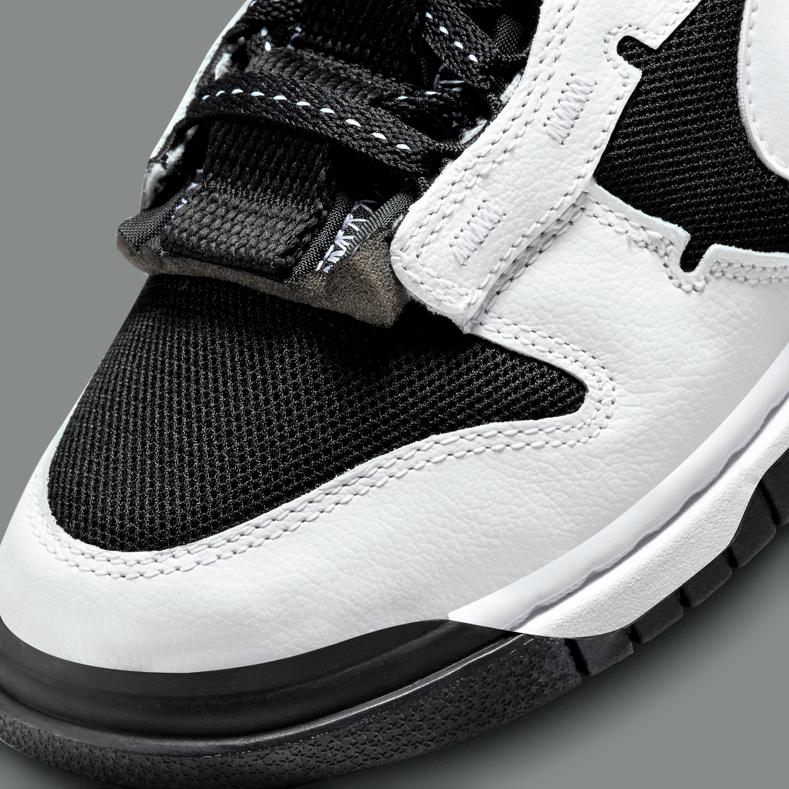 Nike Dunk Low Remastered Reverse Panda: Thiết kế đột phá mới cho phong cách thể thao - 7