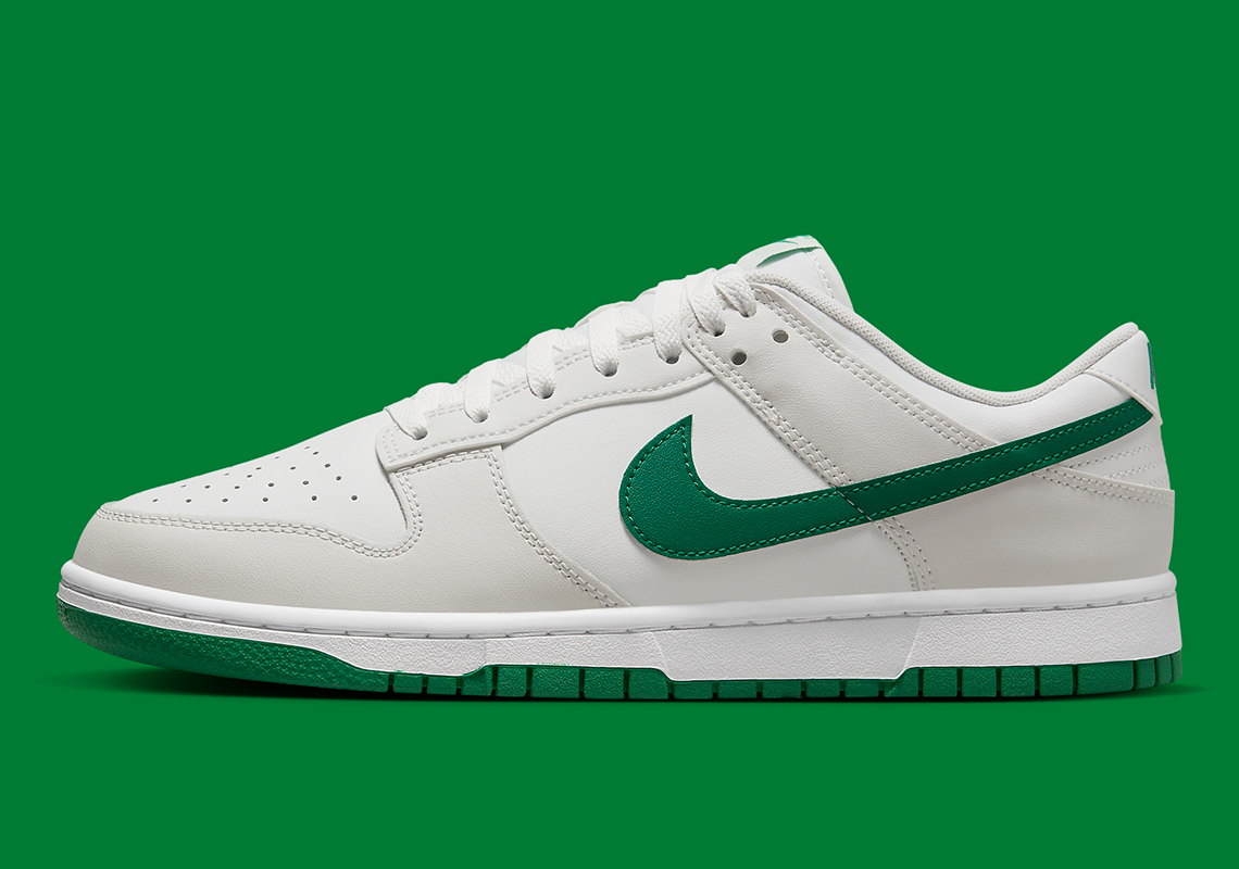 Nike Dunk Low Summit White/Malachite: Màu Xanh Độc Đáo Cho Xu Hướng Mùa Xuân 2024 - 2