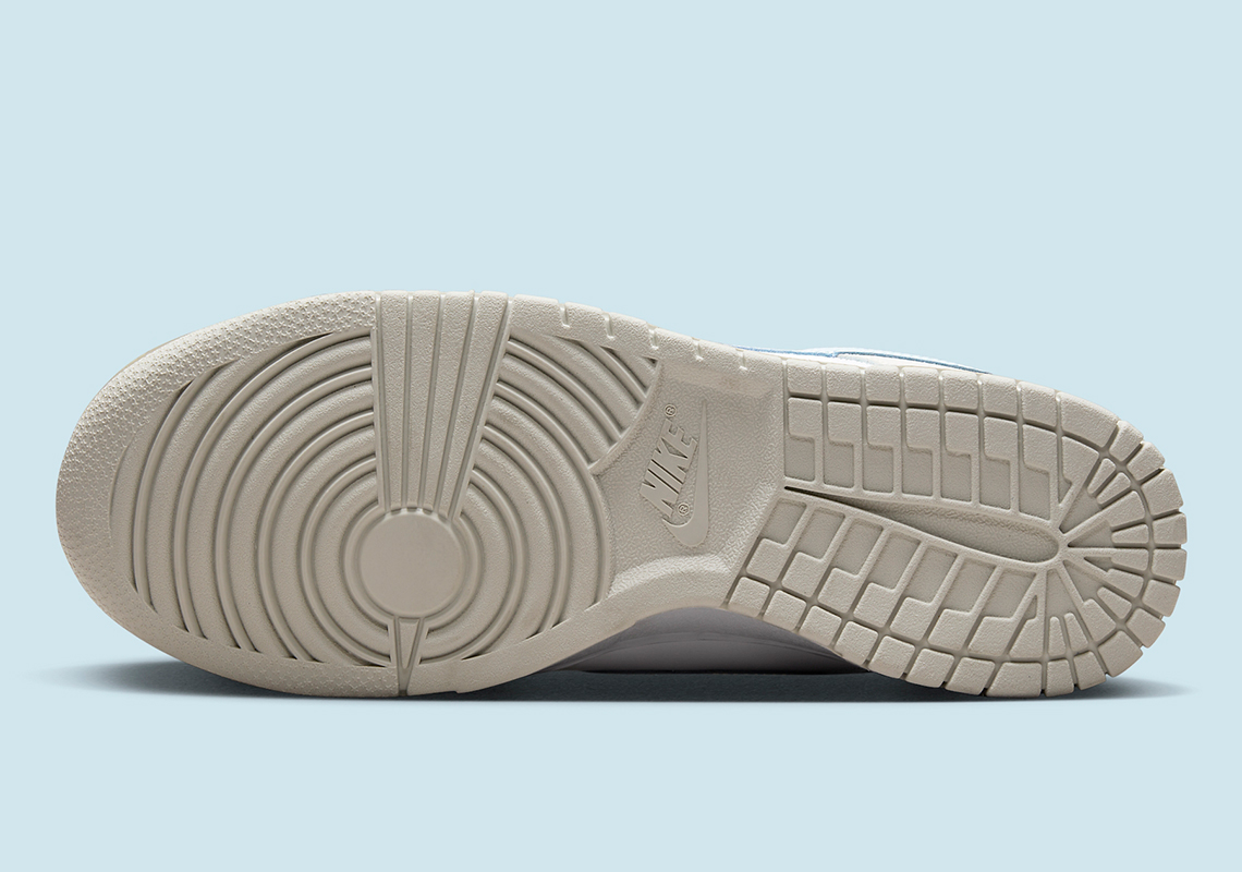 Nike Dunk Low Xuân 2024: Sự Xuất Hiện của Mini Swoosh Nổi Bật! - 13