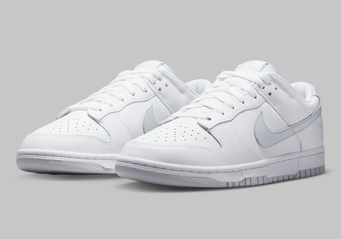 Nike Dunk Low xuất hiện với màu hỗn hợp bạch kim và trắng