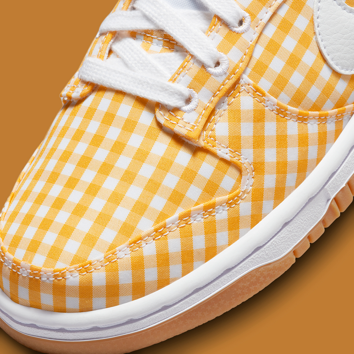 Nike Dunk Low 'Yellow Gingham': Phối màu hè tươi sáng như kẹo bông gòn - 7