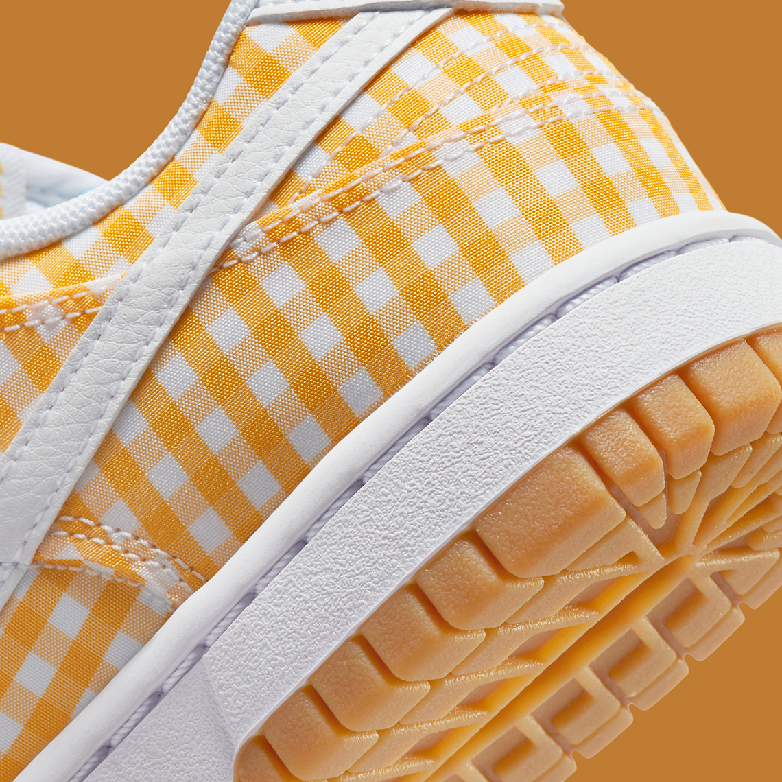 Nike Dunk Low 'Yellow Gingham': Phối màu hè tươi sáng như kẹo bông gòn - 8