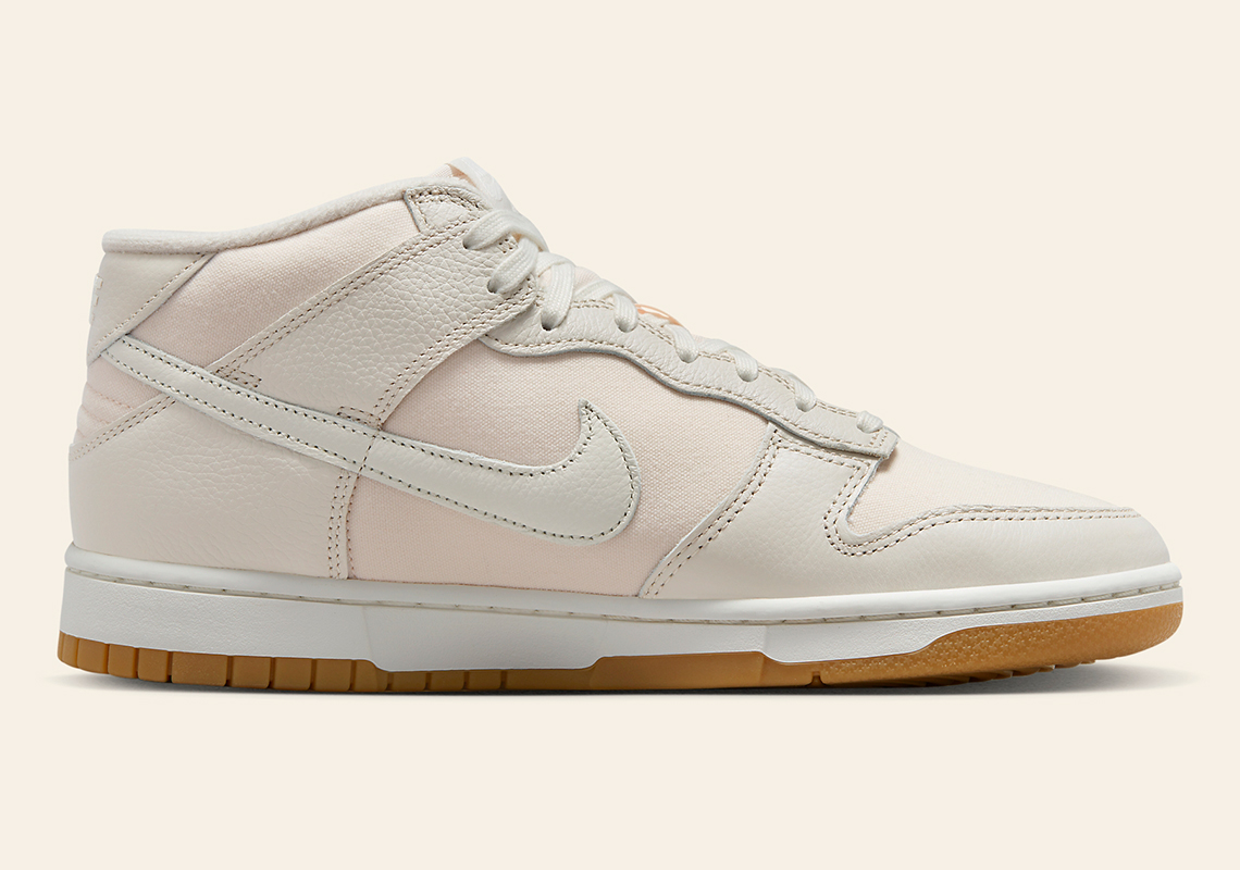 Nike Dunk Mid Light Orewood Brown: Sự trở lại của phong cách thập niên 2000 - 3