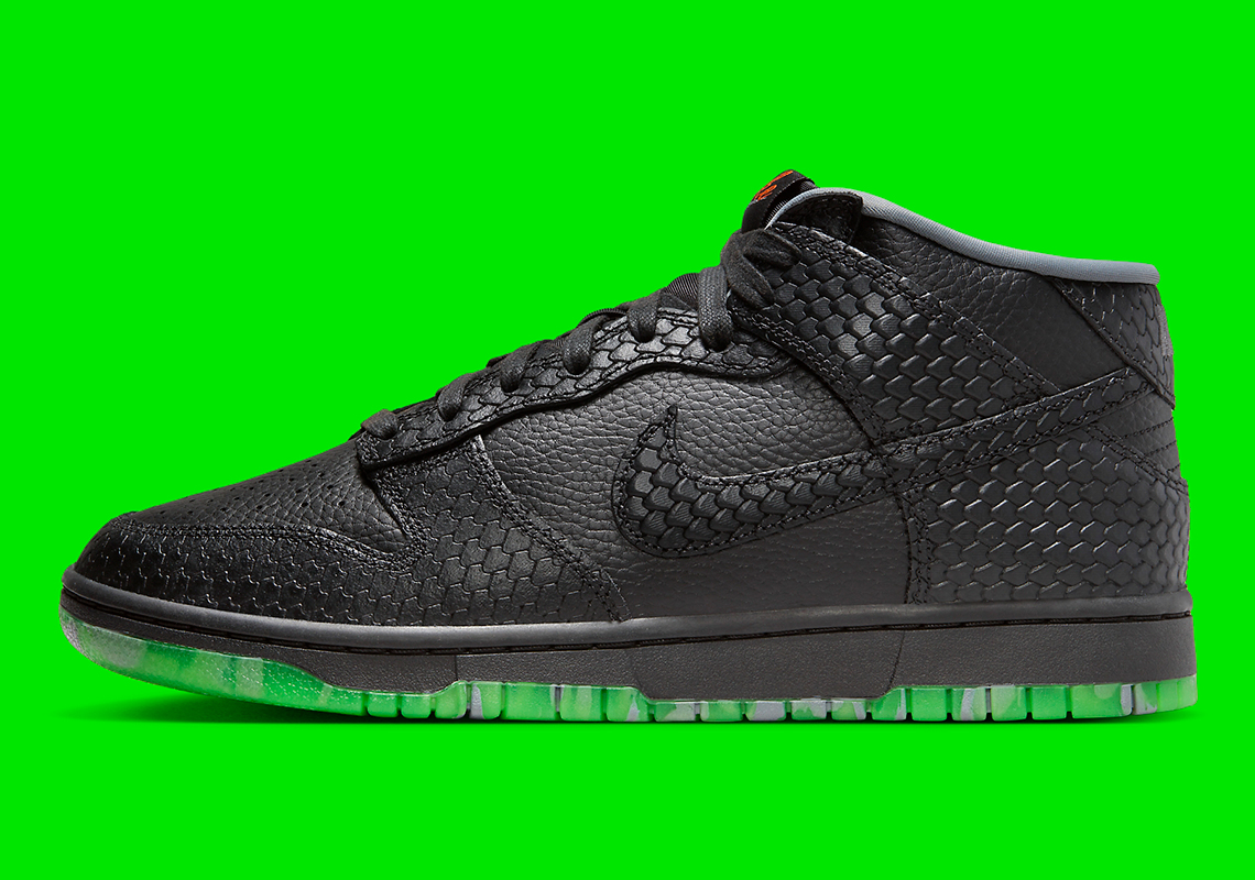 Nike Dunk Mid 'Phiên Bản Halloween' Sẽ Đem Lại Một Bất Ngờ Khi Halloween Đến Gần - 3