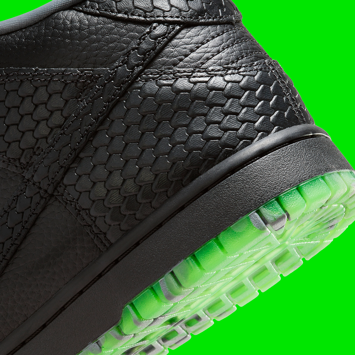 Nike Dunk Mid 'Phiên Bản Halloween' Sẽ Đem Lại Một Bất Ngờ Khi Halloween Đến Gần - 9