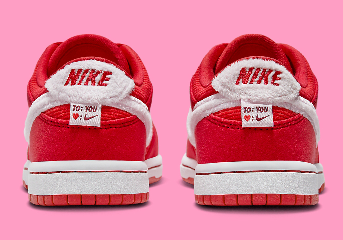 Nike Dunk Valentine's Day - 24
