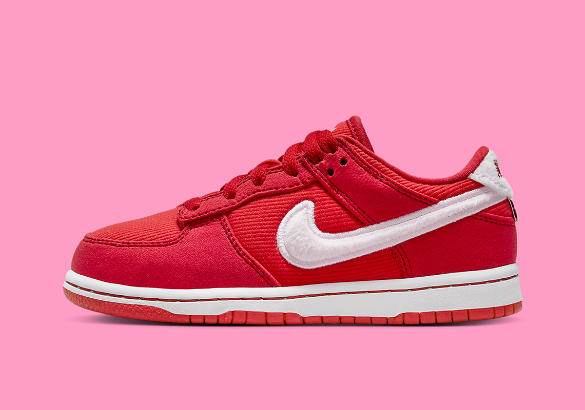 Nike Dunk Valentine's Day - 29