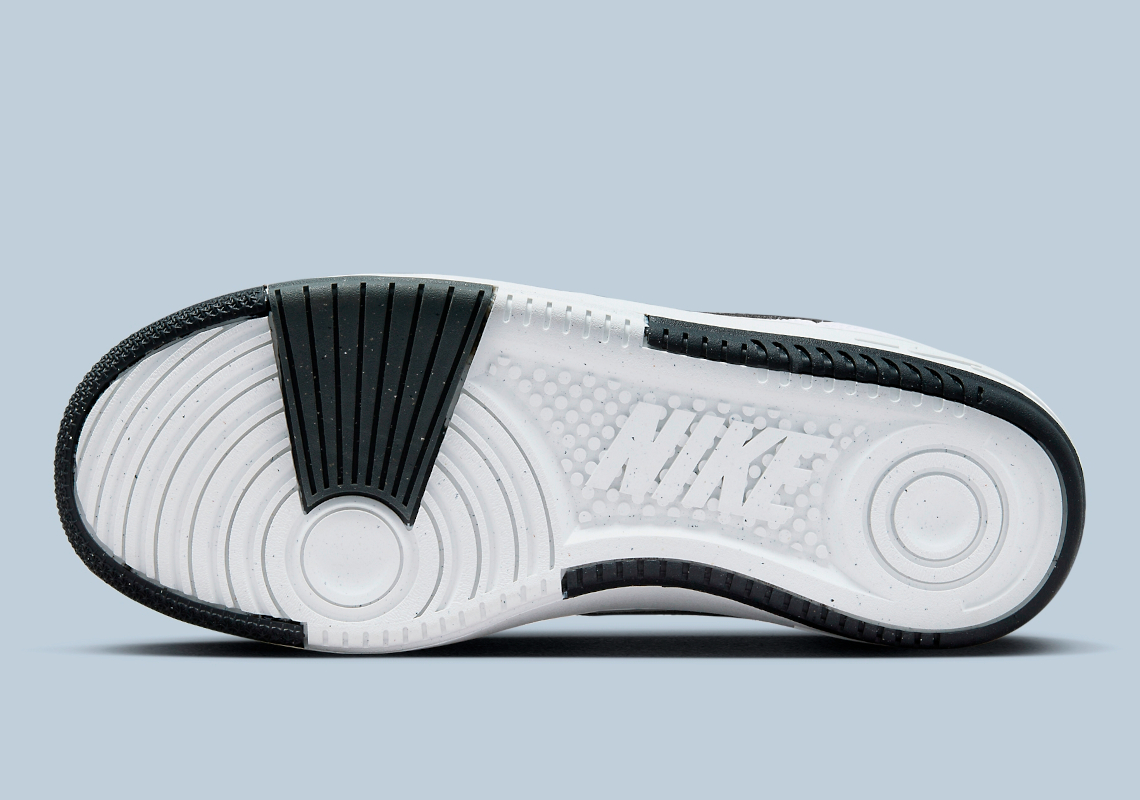 Nike Gamma Force dành cho nữ ra mắt với màu Trắng/Đen - 6