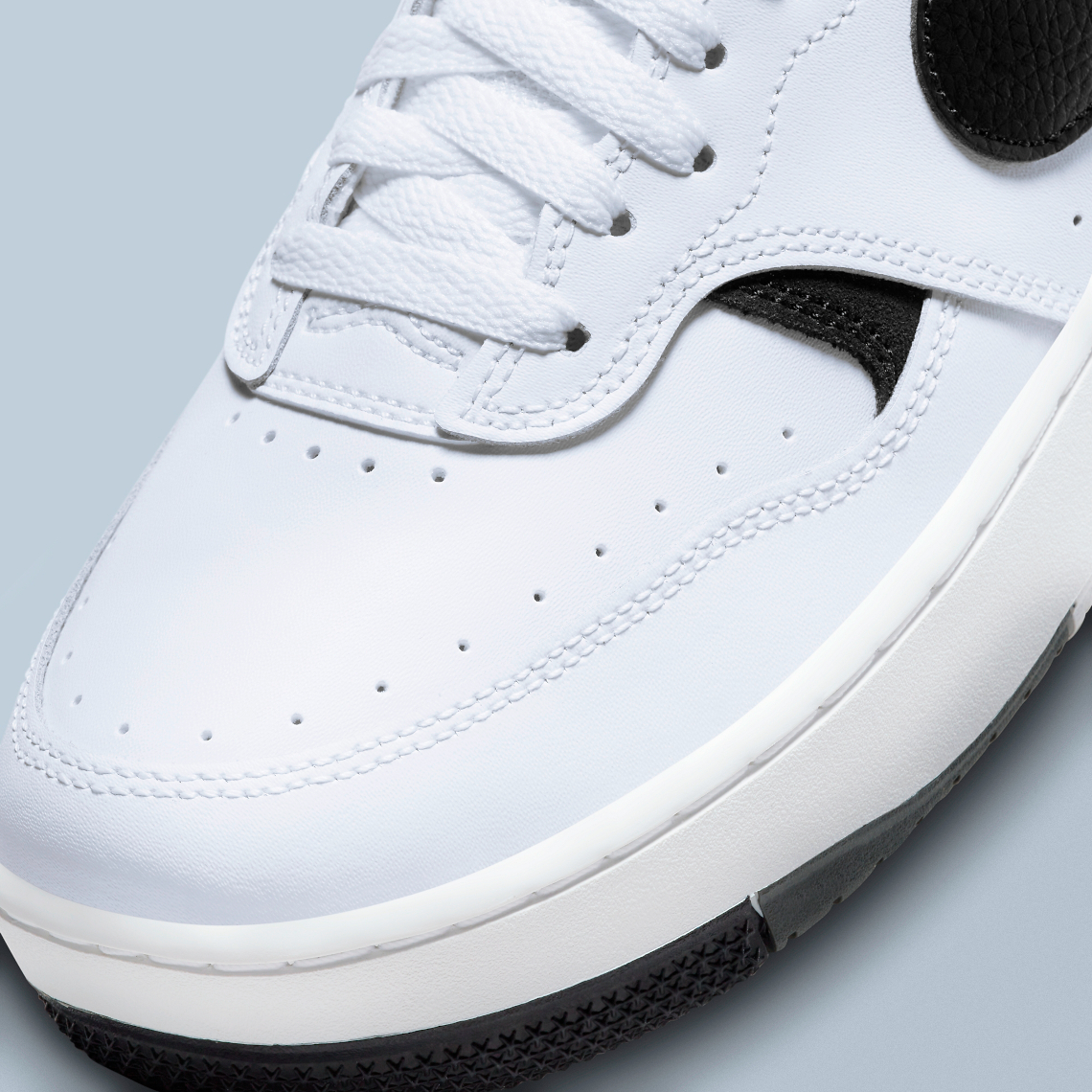 Nike Gamma Force dành cho nữ ra mắt với màu Trắng/Đen - 7