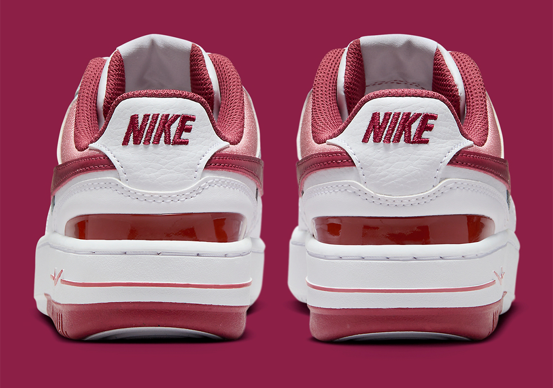 Nike Gamma Force: Thời trang sneaker thập niên 1980 quay trở lại với phong cách hiện đại | Bản phối màu White và Desert Berry mới đầy cuốn hút! - 5