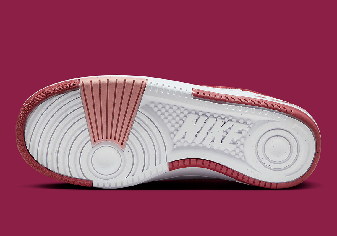 Nike Gamma Force: Thời trang sneaker thập niên 1980 quay trở lại với phong cách hiện đại | Bản phối màu White và Desert Berry mới đầy cuốn hút! - 6