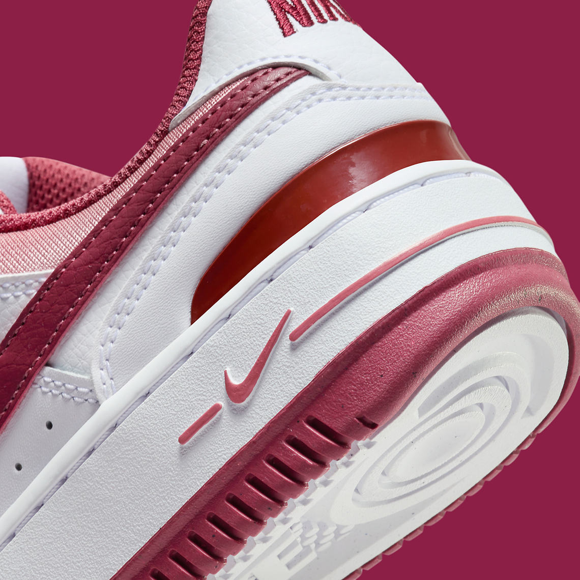 Nike Gamma Force: Thời trang sneaker thập niên 1980 quay trở lại với phong cách hiện đại | Bản phối màu White và Desert Berry mới đầy cuốn hút! - 8