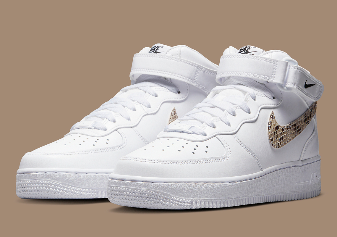 Nike gắn kết Snakeskin Swooshes cho Air Force 1 Mid sắp tới này - 2