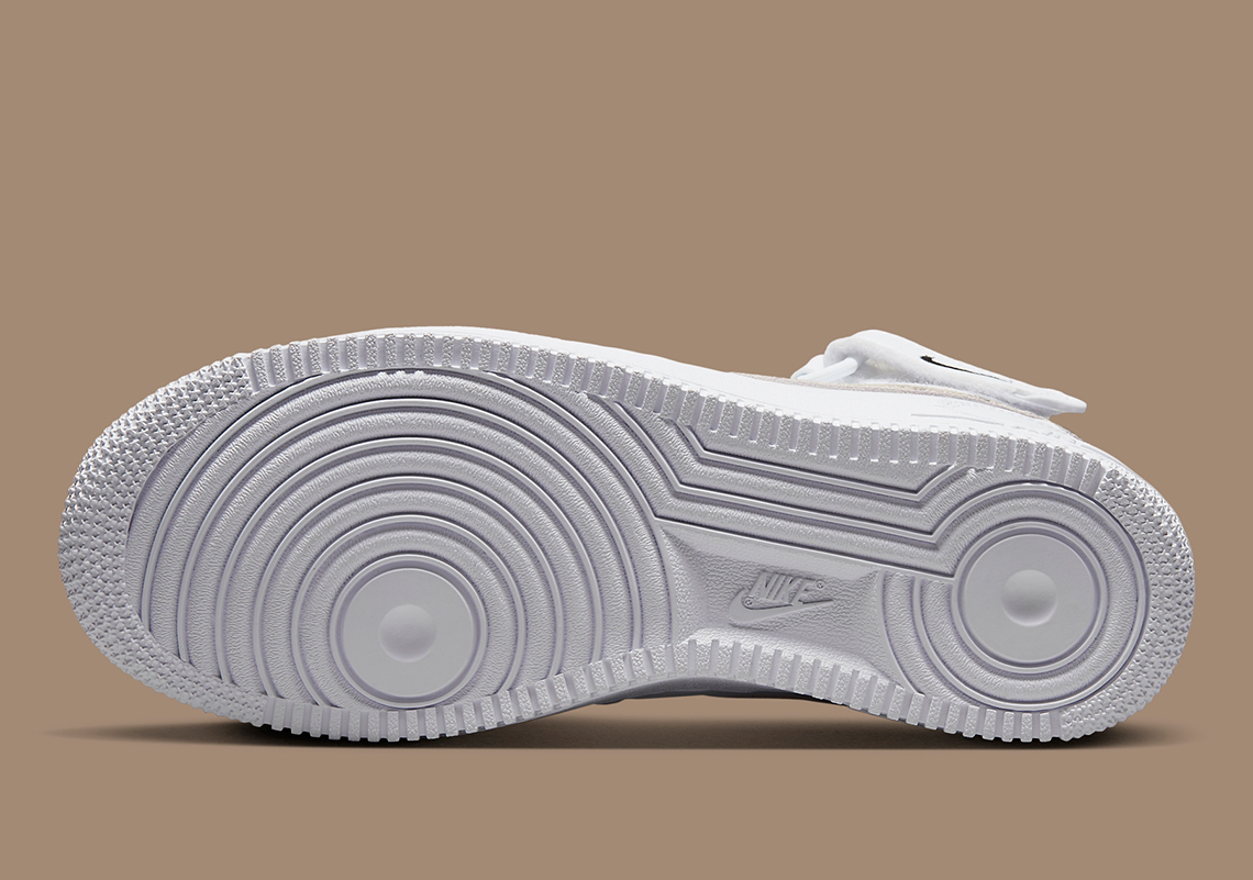 Nike gắn kết Snakeskin Swooshes cho Air Force 1 Mid sắp tới này - 7