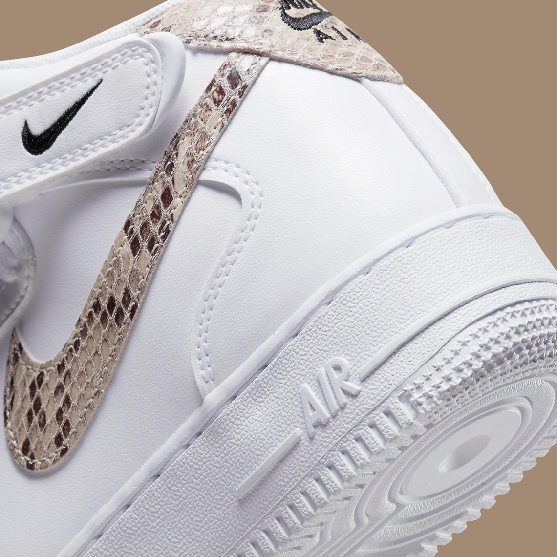 Nike gắn kết Snakeskin Swooshes cho Air Force 1 Mid sắp tới này - 9