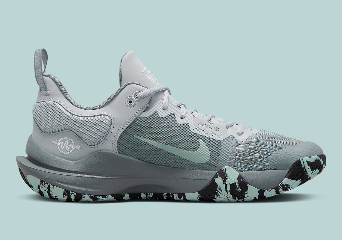 Nike Giannis Immortality 2 có màu sắc lạnh lẽo - 3