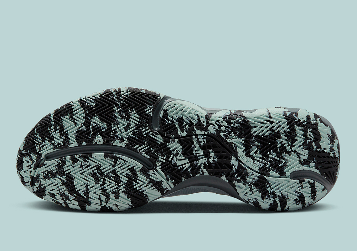 Nike Giannis Immortality 2 có màu sắc lạnh lẽo - 6