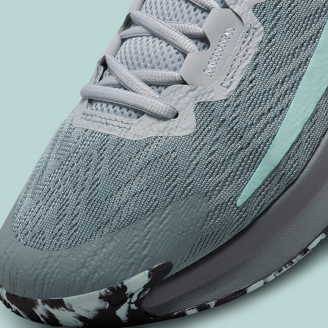 Nike Giannis Immortality 2 có màu sắc lạnh lẽo - 7