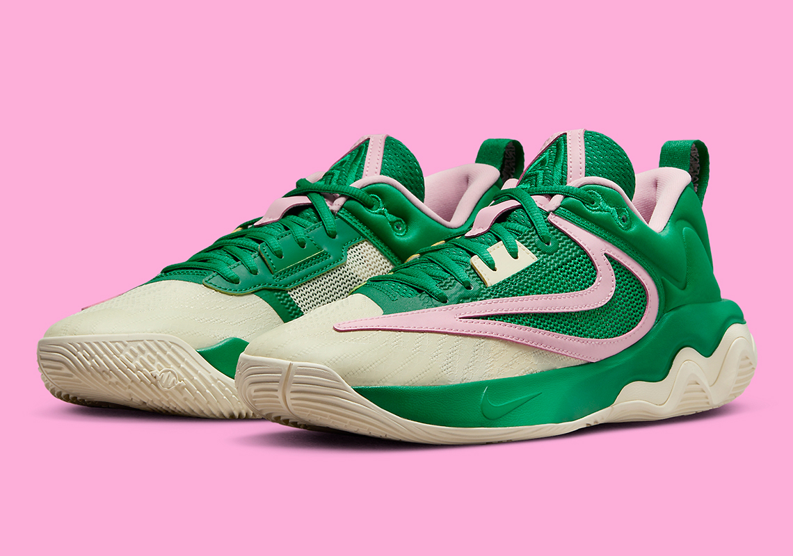 Nike Giannis Immortality 3 Green/Pink - Đánh dấu sự xuất hiện của phiên bản mới đầy sôi động! - 1