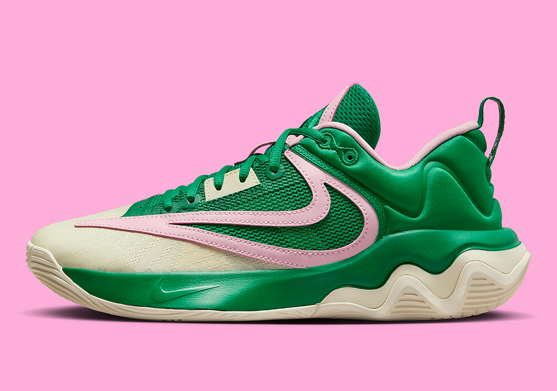 Nike Giannis Immortality 3 Green/Pink - Đánh dấu sự xuất hiện của phiên bản mới đầy sôi động! - 2