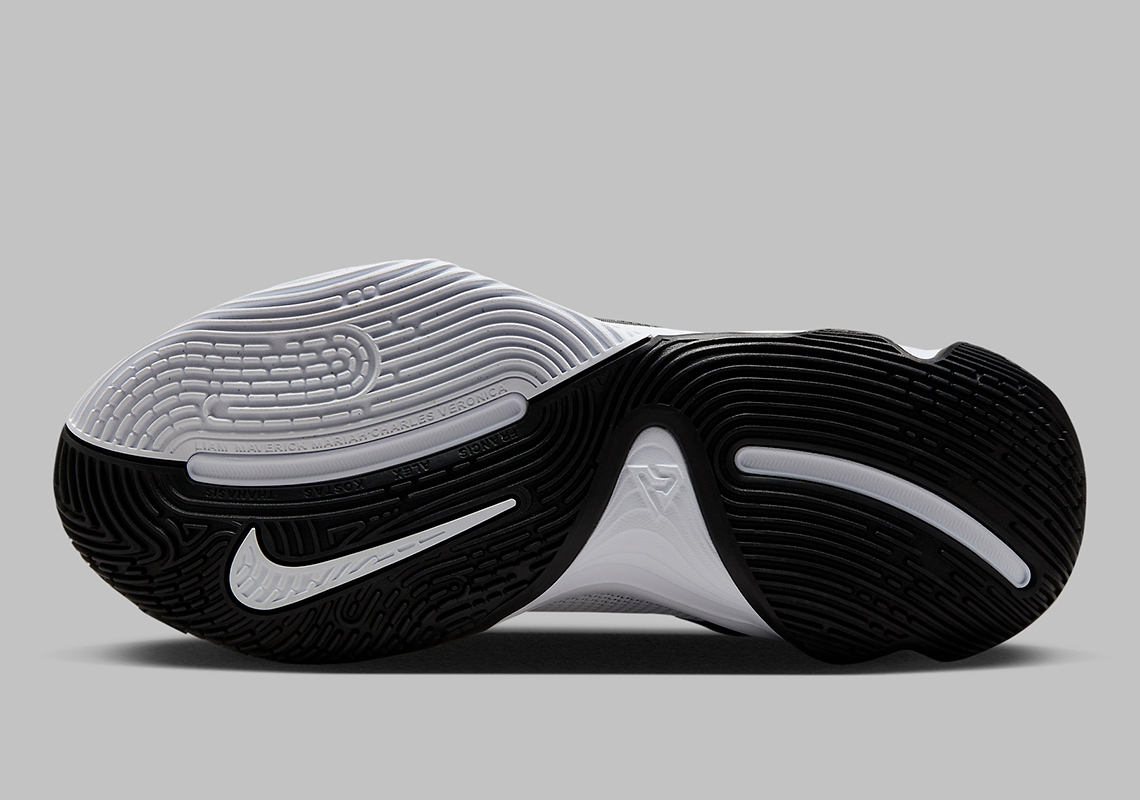 Nike Giannis Immortality 3: Phiên bản mới với gam màu 'Đen' và 'Trắng' - 14