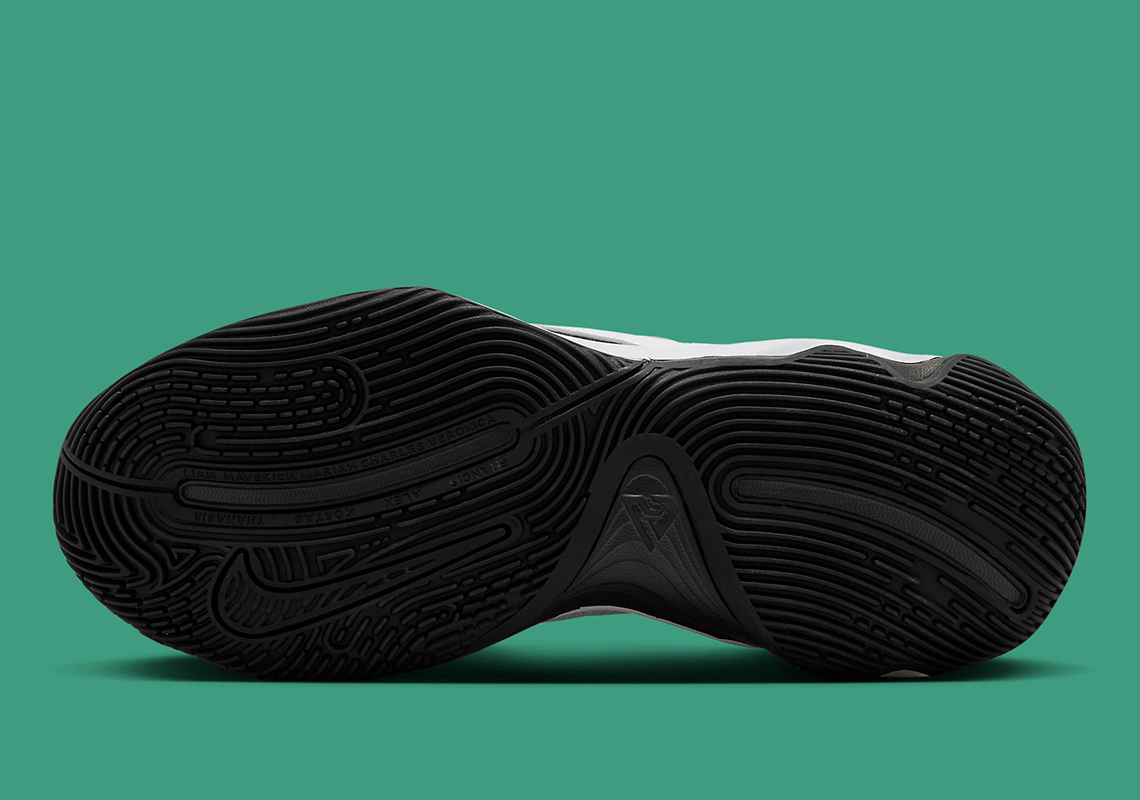 Nike Giannis Immortality 3: Phiên bản mới với gam màu 'Đen' và 'Trắng' - 7
