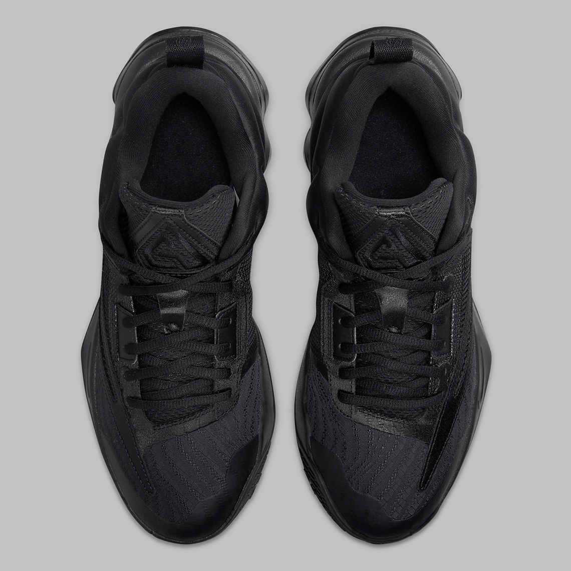 Nike Giannis Immortality 3 'Triple Black': Thêm Sự Lựa Chọn Cho Người Hâm Mộ Giannis - 4