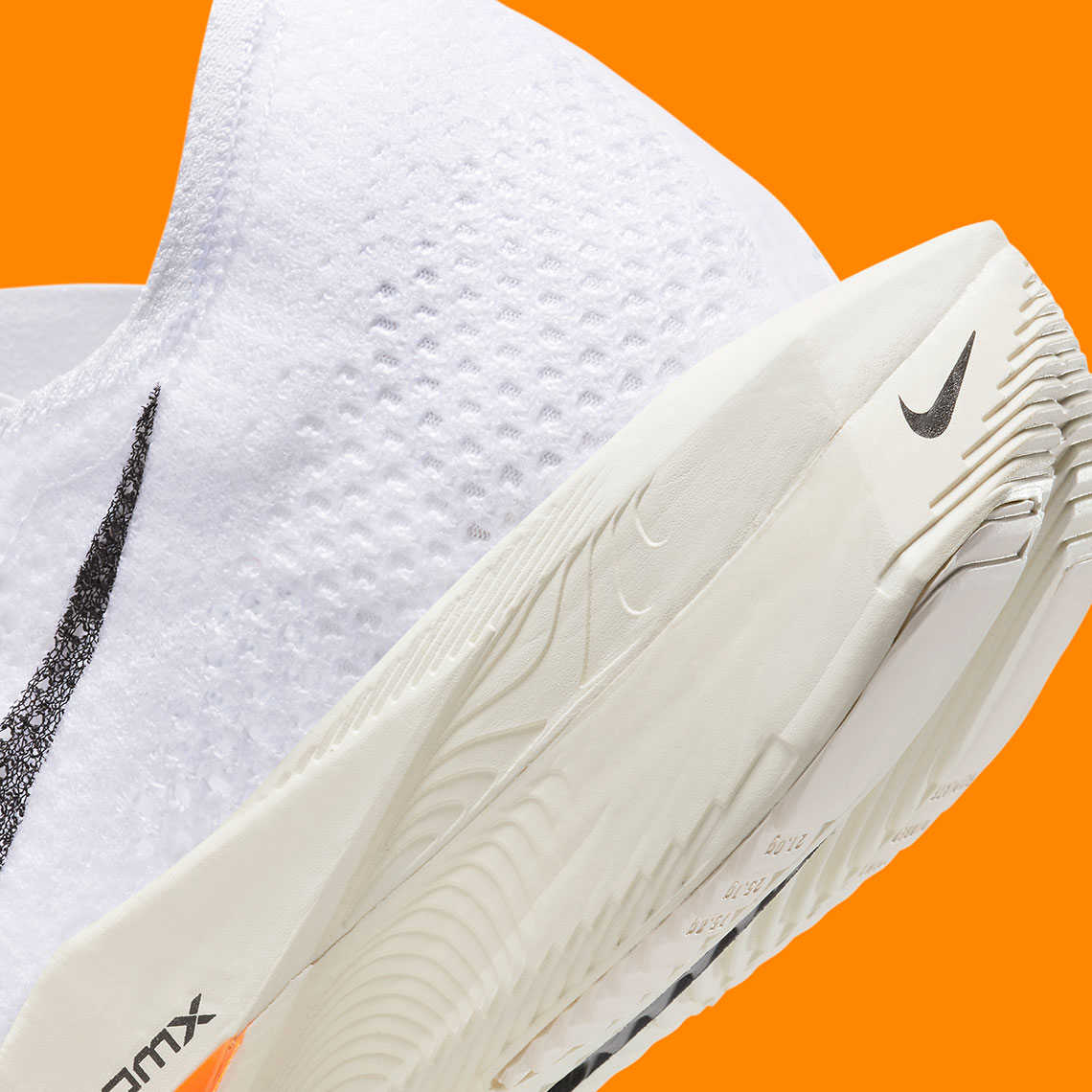 Nike giới thiệu giày chạy ZoomX Vaporfly 3 mới với sắc cam nổi bật - 8