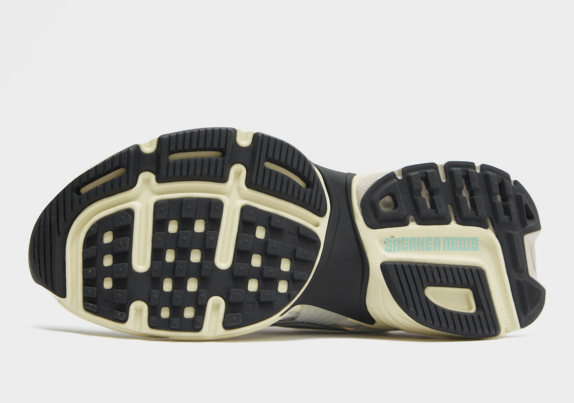 Nike giới thiệu giày thể thao mới Runtekk với phong cách thập niên 2000. - 9