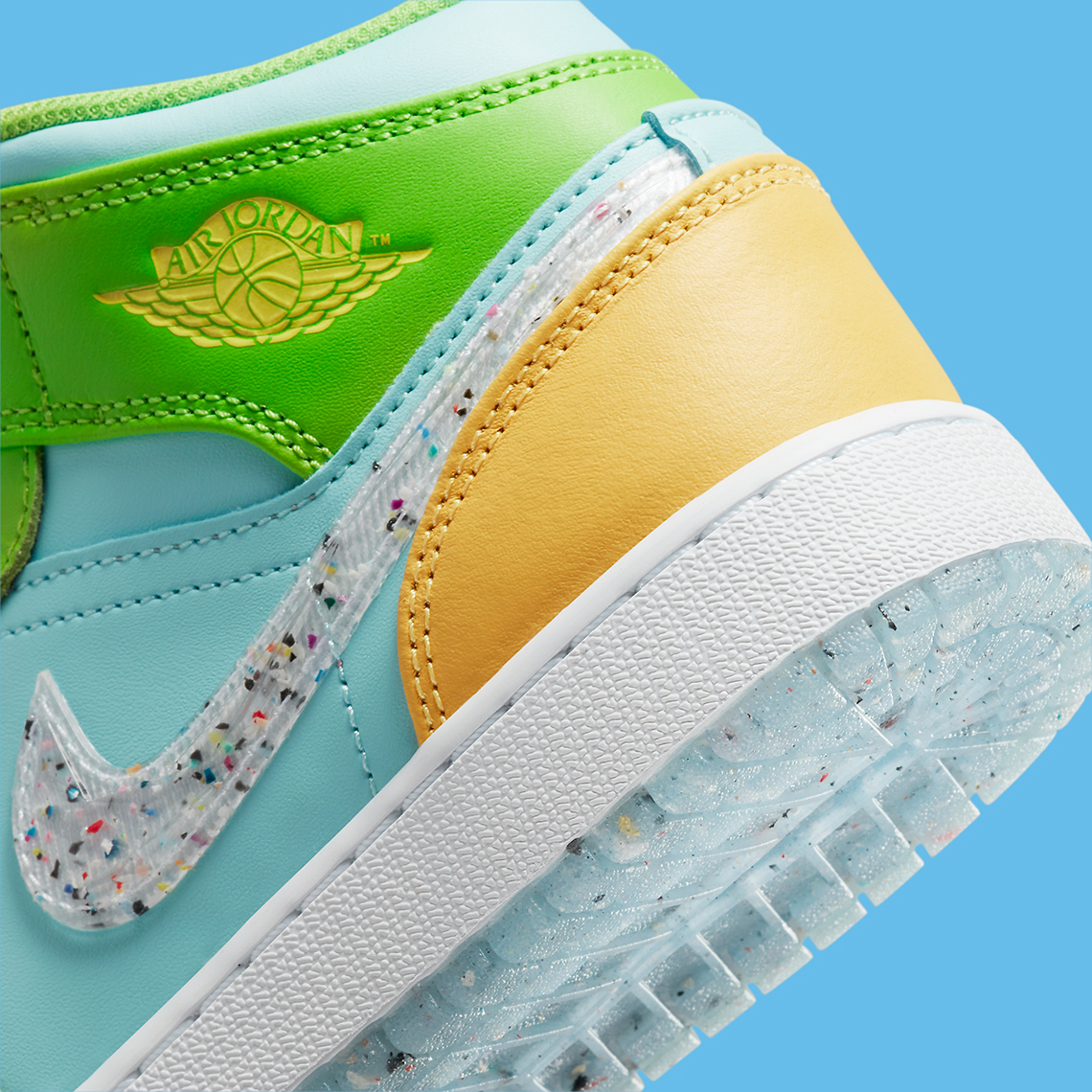Nike Grind xuất hiện trên Air Jordan 1 Mid cho trẻ em - 9