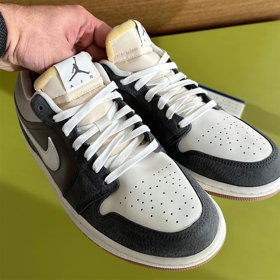 Nike Hàn Quốc chuẩn bị cho SNKRS 2023 với Air Jordan 1 Low - 3