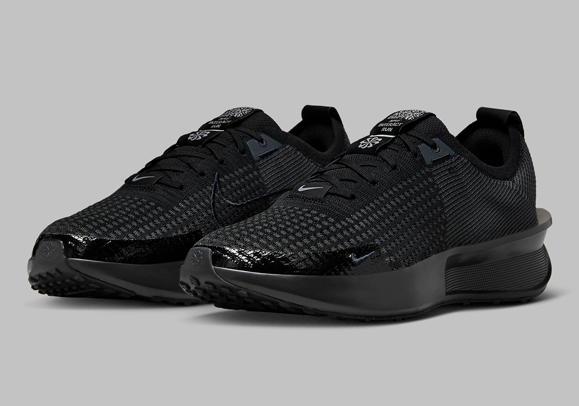 Nike Interact Run 'Triple Black': Đôi Giày Chạy Cực Kỳ Bền Vững - 1